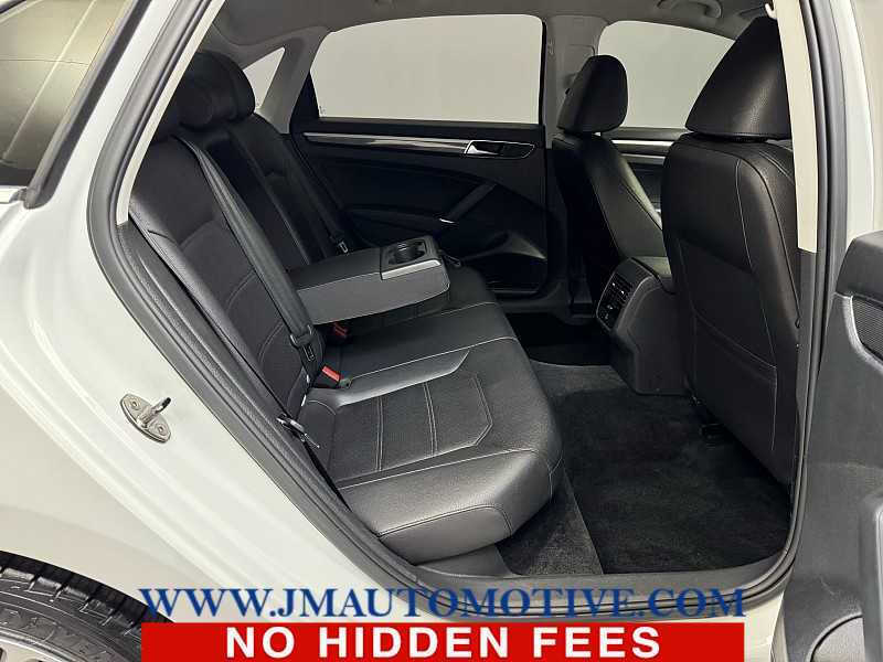 2017 Volkswagen Passat 1.8T SE