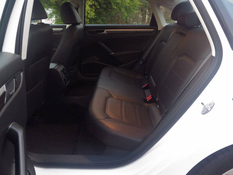 2016 Volkswagen Passat 1.8T SE