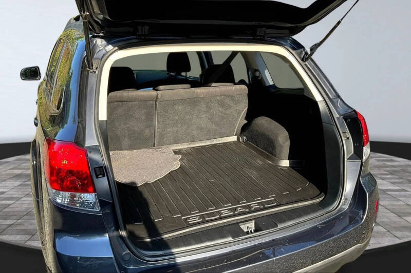 2014 Subaru Outback 2.5i