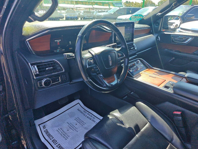 2019 Lincoln Navigator L Select