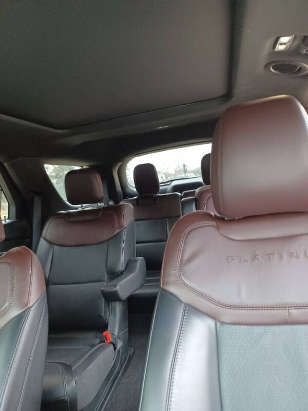 2022 Ford Explorer Platinum