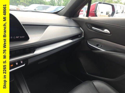 2024 Cadillac XT4 Premium Luxury