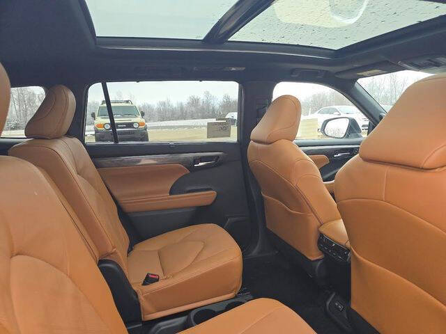 2026 Toyota Highlander Platinum