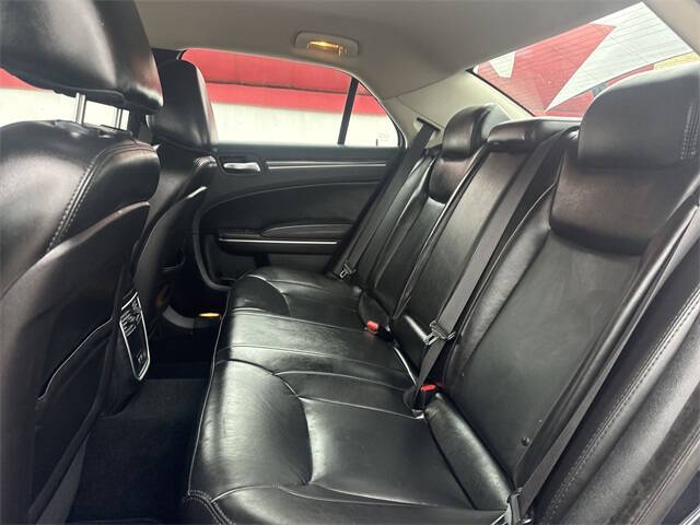 2019 Chrysler 300 Touring