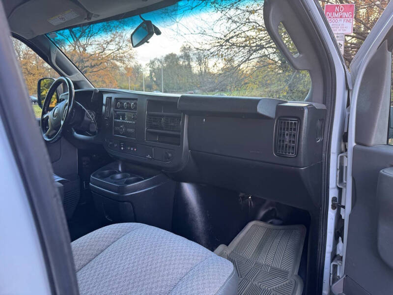 2019 GMC Savana 2500