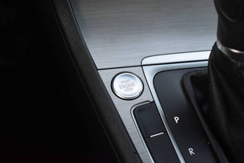 2017 Volkswagen Golf TSI SE