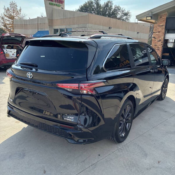 2022 Toyota Sienna XSE 7-Passenger