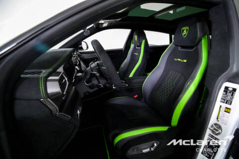 2023 Lamborghini Urus Performante