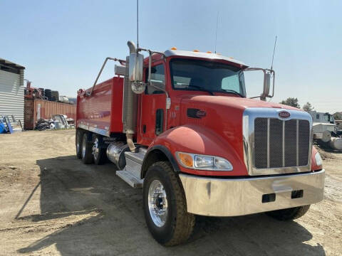 2018 Peterbilt 348