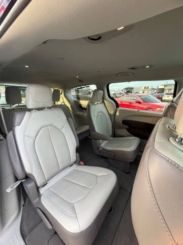 2019 Chrysler Pacifica Touring L