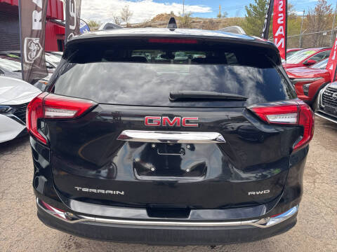2024 GMC Terrain SLT