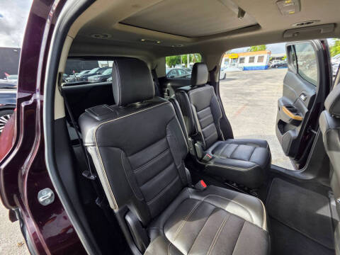 2017 GMC Acadia Denali