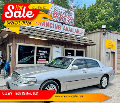 2004 Lincoln Town Car for sale at Oscar's Truck Center, LLC in Houston TX