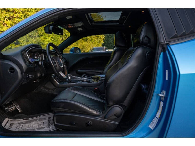 2015 Dodge Challenger SXT Plus