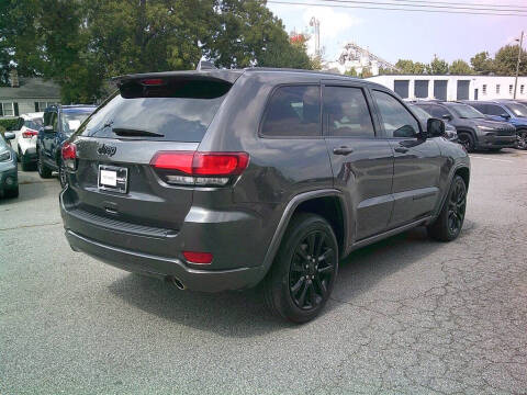 2020 Jeep Grand Cherokee Laredo