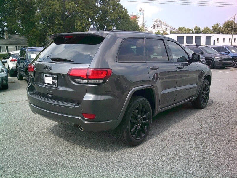 2020 Jeep Grand Cherokee Laredo