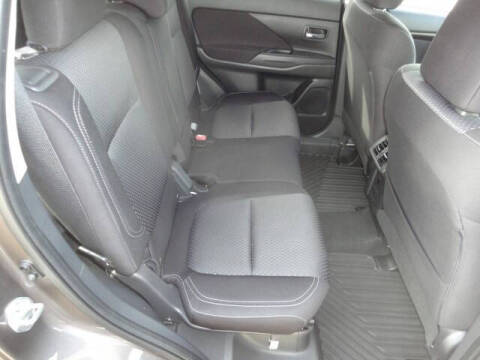 2019 Mitsubishi Outlander ES