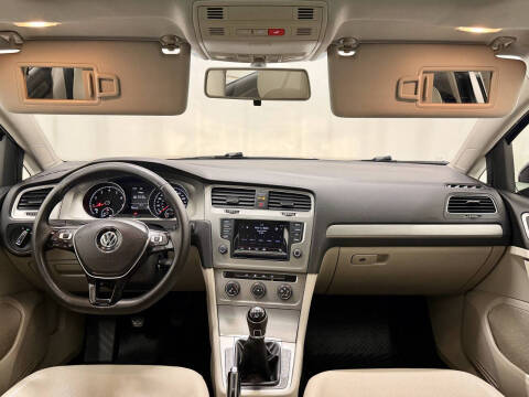 2015 Volkswagen Golf TSI S