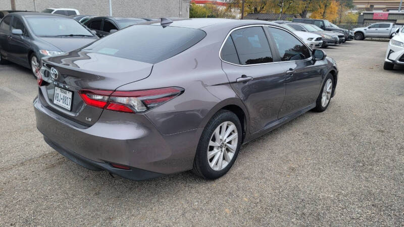 2022 Toyota Camry LE