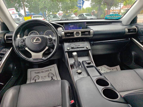 2016 Lexus IS 200t