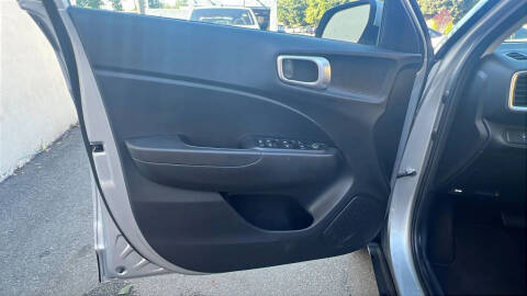 2022 Hyundai Venue SE