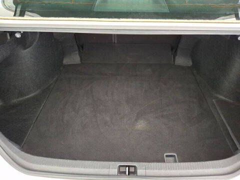 2019 Toyota Camry Hybrid LE