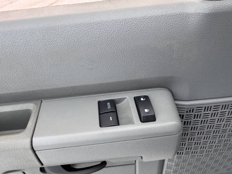 2012 Ford E-Series E-150 XLT