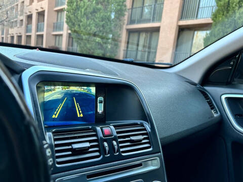 2016 Volvo XC60 T6 Drive-E Platinum