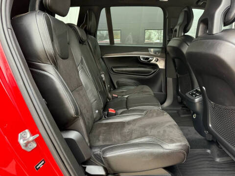 2017 Volvo XC90 T6 R-Design