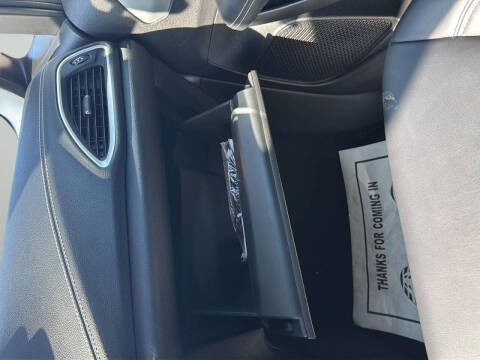 2023 Chrysler Pacifica Plug-In Hybrid Touring L