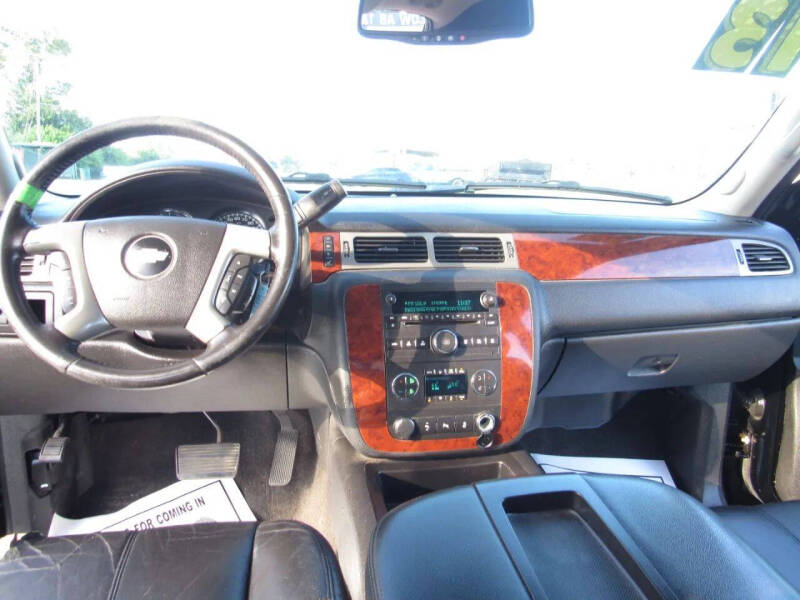 2013 Chevrolet Avalanche LT Black Diamond