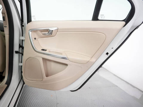 2015 Volvo S60 T5 Drive-E Platinum