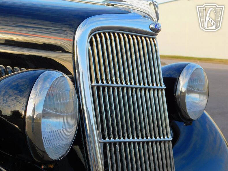 1935 Ford Tudor