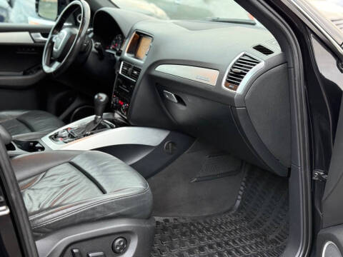 2011 Audi Q5 3.2 quattro Premium Plus