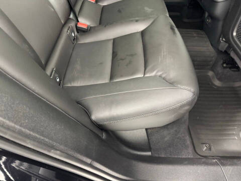 2024 Volvo XC60 B5 Core Dark Theme