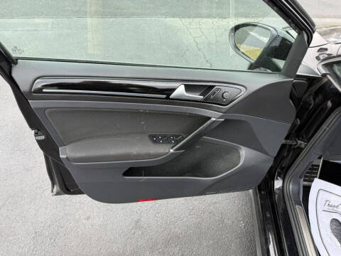 2017 Volkswagen Golf GTI