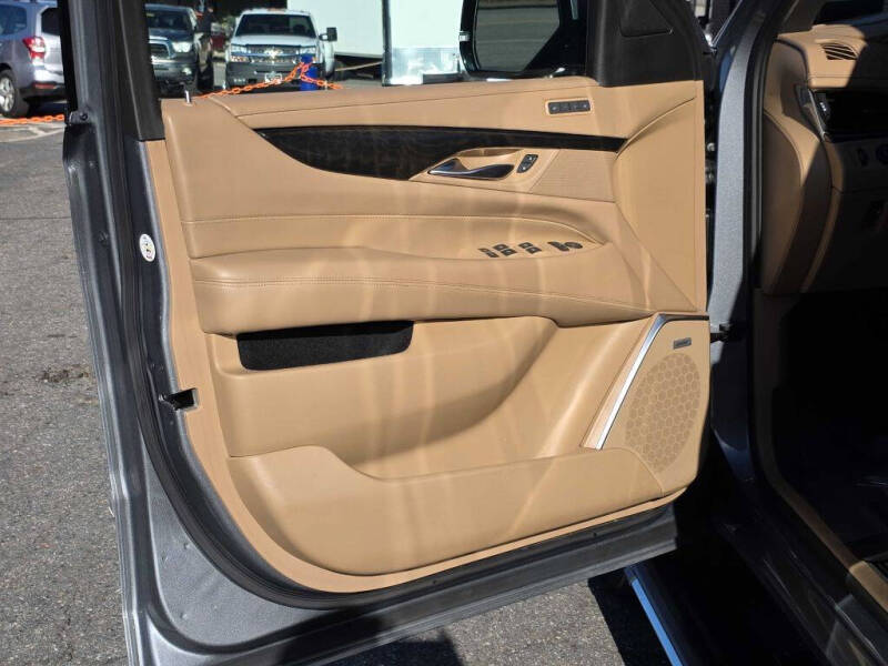 2019 Cadillac Escalade ESV Platinum