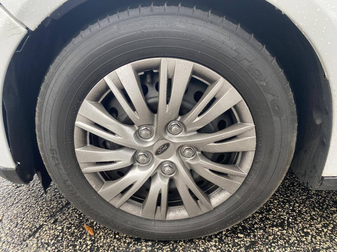 2016 Ford Focus  - $9,985