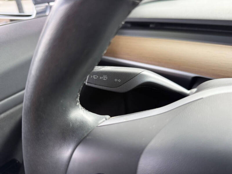 2019 Tesla Model 3 Mid Range