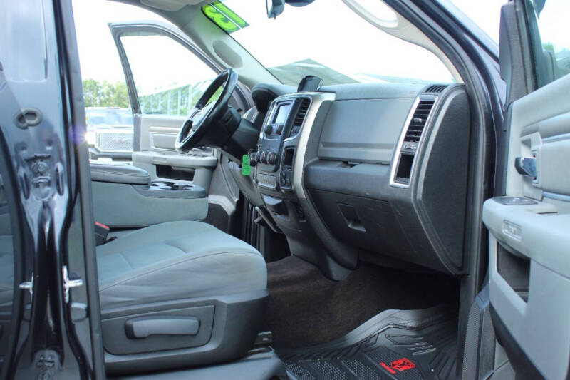2013 RAM 1500 SLT