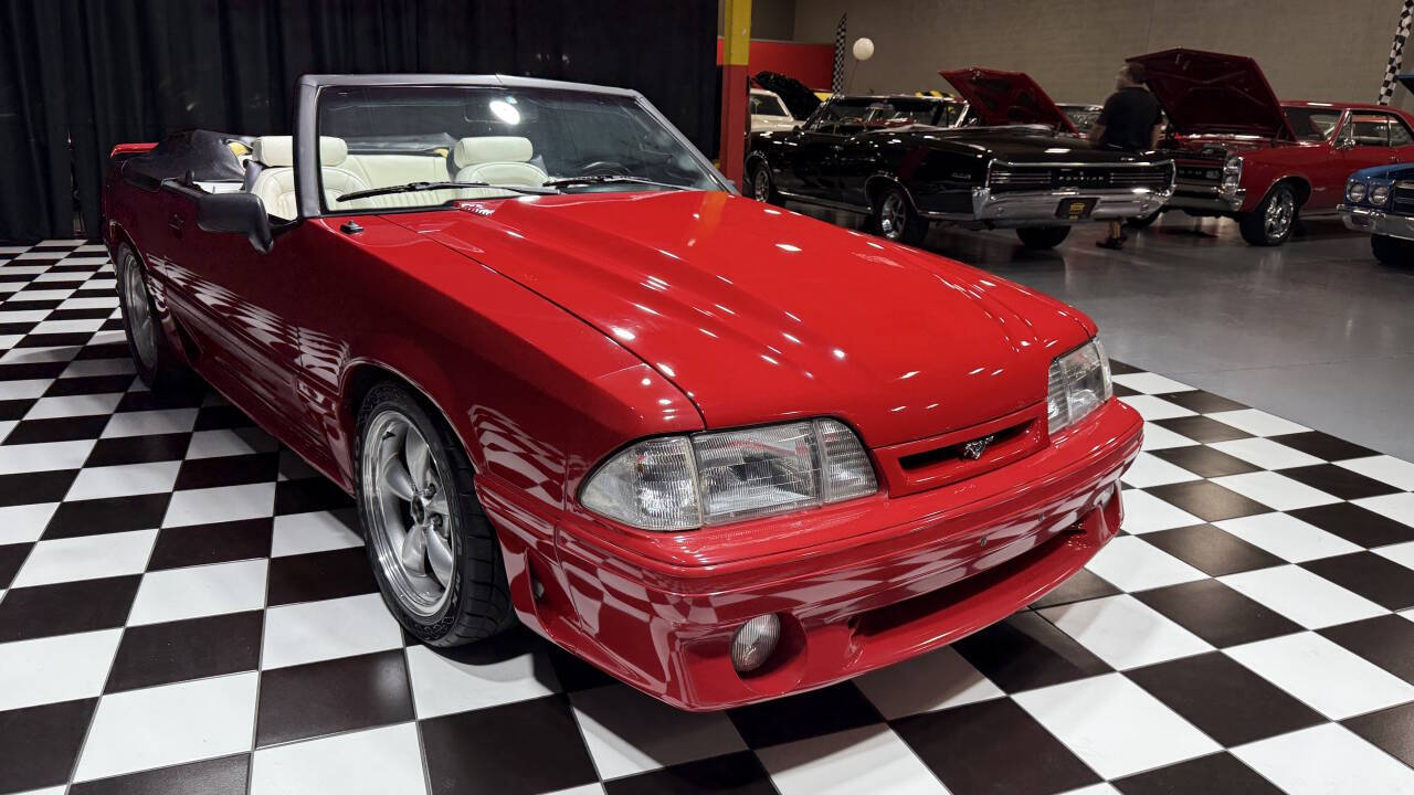 1993 Ford Mustang 13