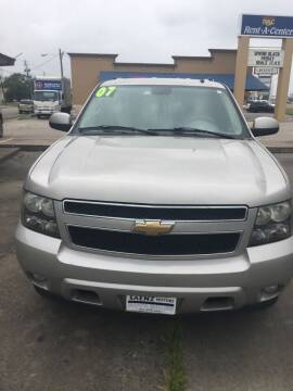 2007 Chevrolet Suburban for sale at Saenz Motors in Victoria TX