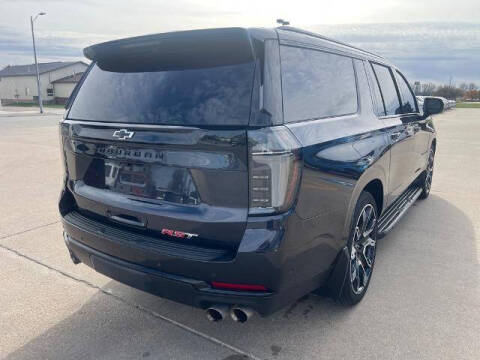 2025 Chevrolet Suburban RST