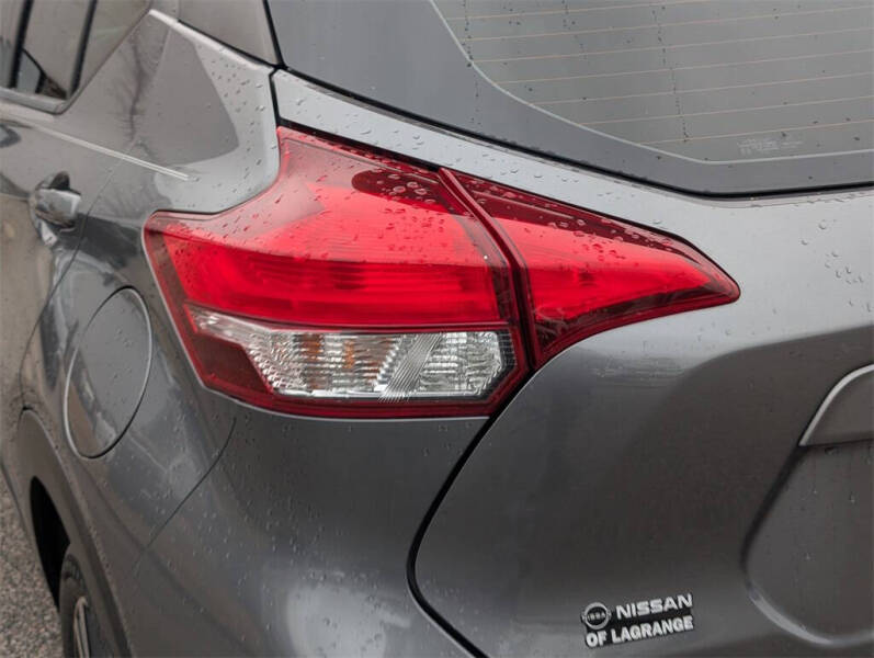 2019 Nissan Kicks SR