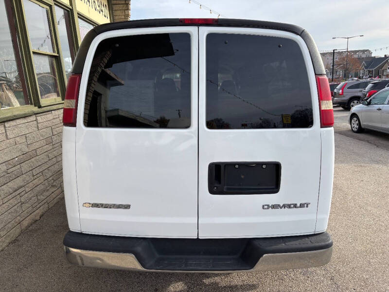 2003 Chevrolet Express 3500 LS