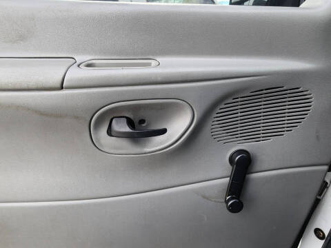 2004 Ford E-Series E-350 SD