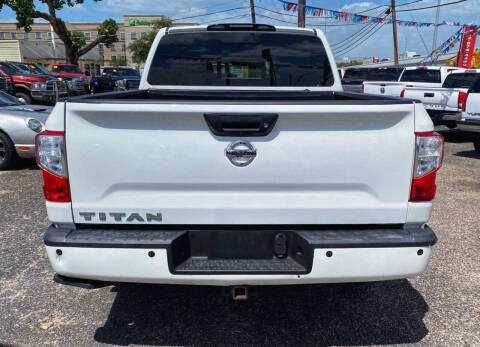 2018 Nissan Titan SV