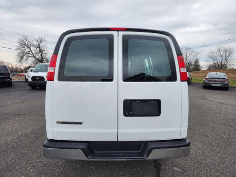 2024 Chevrolet Express 2500