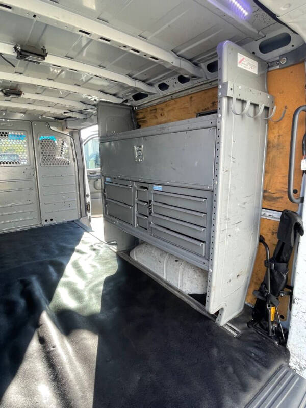 2016 Nissan NV 2500 HD SV