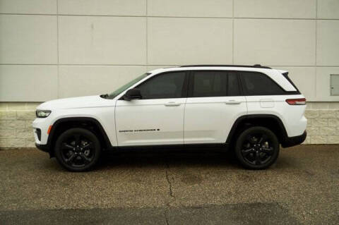 2023 Jeep Grand Cherokee for sale at Zeigler Ford of Plainwell - Zeigler Ford of Lowell in Lowell MI